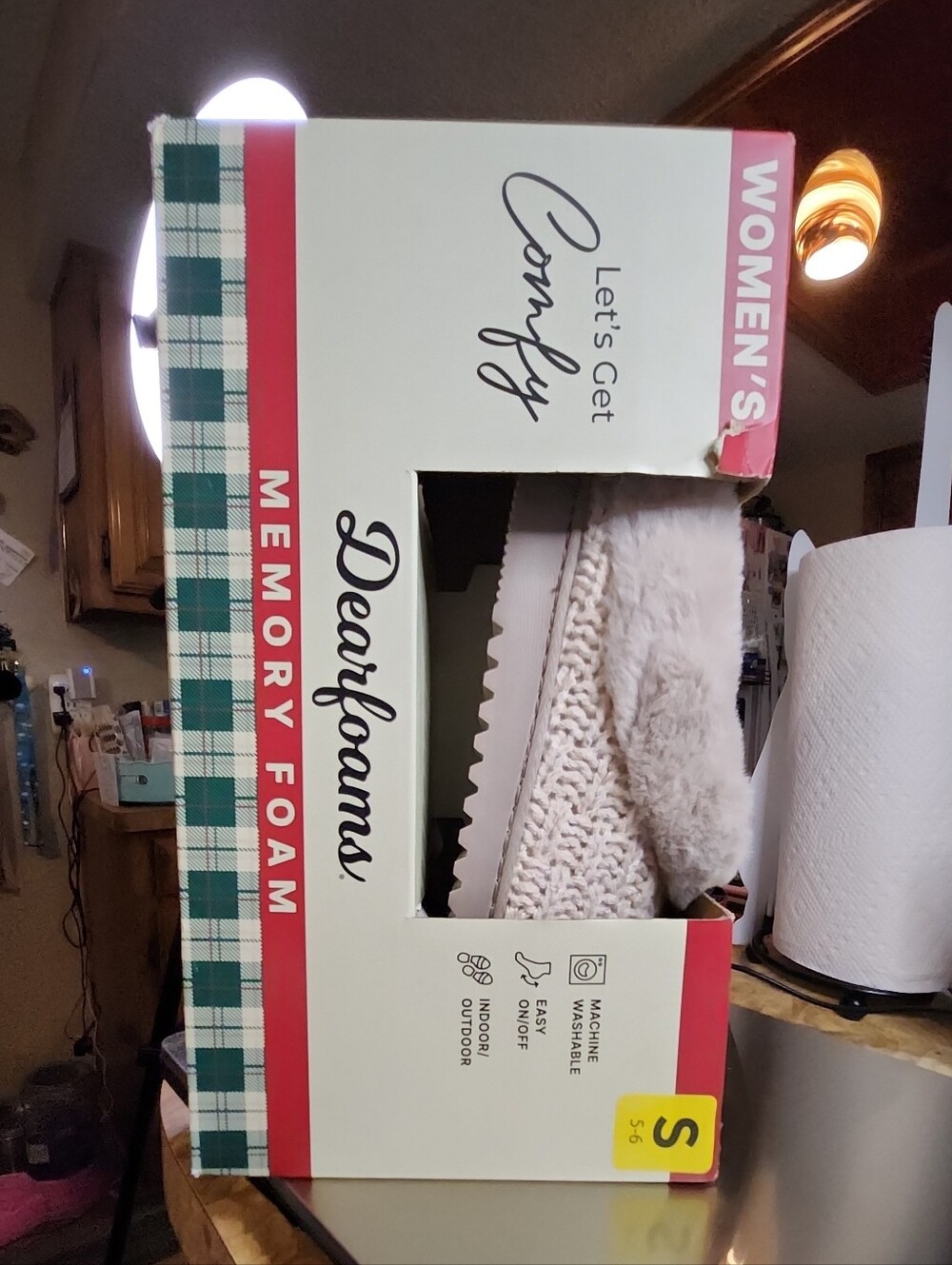 Size 5/6 Dear foam slippers nib